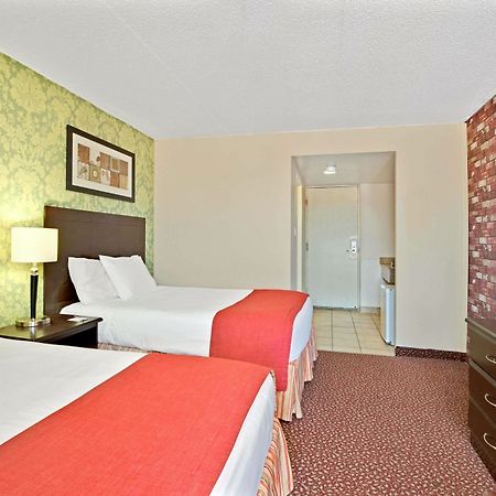 Knights Inn Toronto Scarborough Екстериор снимка